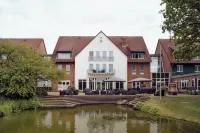 Steigenberger Hotel Treudelberg Hamburg Hotel dekat Musicalschule Ahrensburg