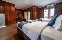 Noah Maratua Resort Hotels in Teluk Harapan