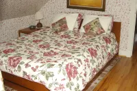 Ye Olde Danish Inn Hotels in Ferndale