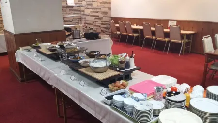 Hotel Crown Hills Fujinomiya Отели рядом с достопримечательностью «Asagiri Plateau»