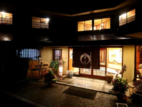 Totaro Hotels near Enakyo