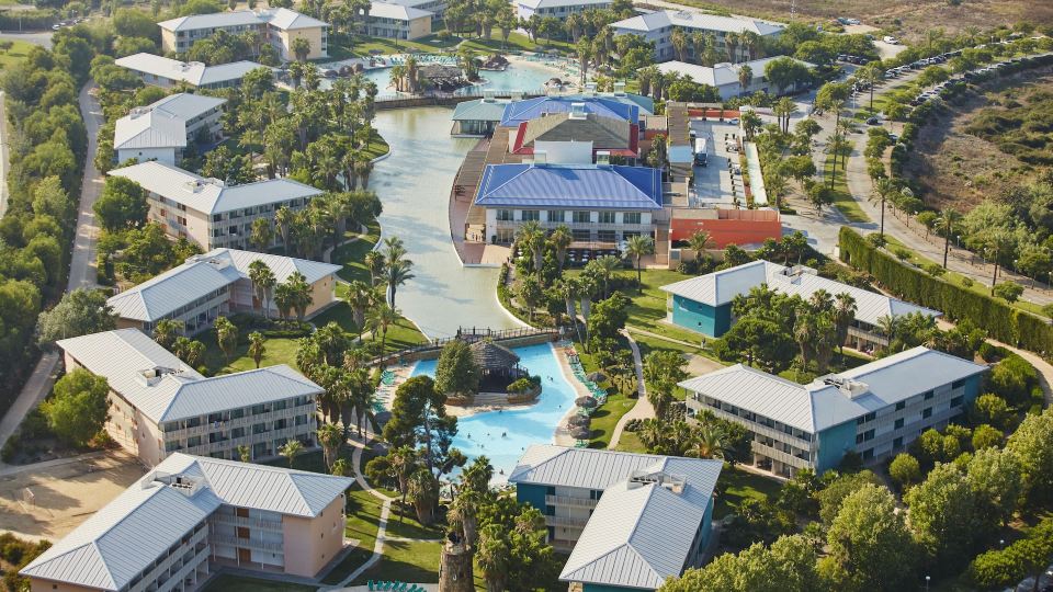 PortAventura Hotel Roulette - Unlimited access to PortAventura Park & 1 access to Ferrari Land