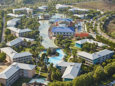 PortAventura Hotel Roulette - Unlimited access to PortAventura Park & 1 access to Ferrari Land