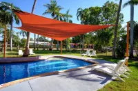 Kimberleyland Waterfront Holiday Park - parking