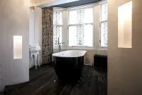 The Alamo Guest House - Hot Tub