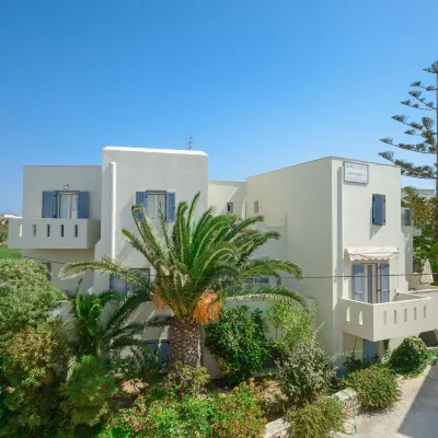 Irini Studios โรงแรมใกล้หาด Plaka Beach
