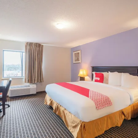 OYO Townhouse Houston Airport North Отели рядом с достопримечательностью «Торговый центр Greenspoint»