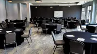 Holiday Inn Omaha Downtown - Waterpark Hotels in Omaha
