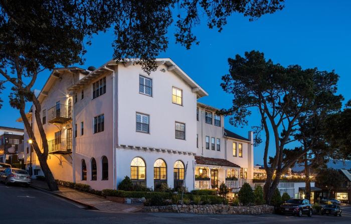 Pine Inn - Carmel