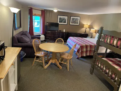 Northern Lights Lodge Hotels in Cambridge