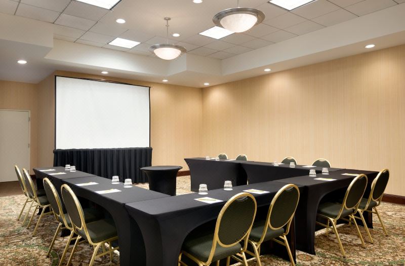 Hilton Garden Inn Fairfax photo 4