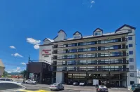 Mountain Vista Inn & Suites - Near the Island InPigeon Forge