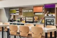 Home2 Suites by Hilton Kitchener - breakfast
