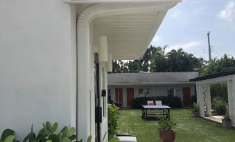 Captiva Beach Resort (Open Private Beach Access)