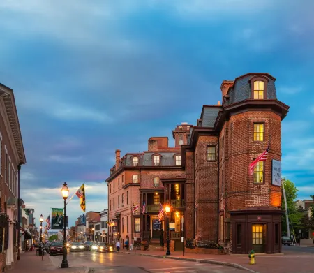 Historic Inns of Annapolis Отели рядом с достопримечательностью «Уильям Пака Хаус & Гарден»