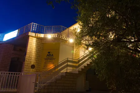 Apartments Balote Отели рядом с достопримечательностью «Church of St. Charles Borromeo»