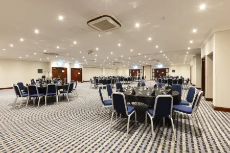 Holiday Inn Glasgow Airport