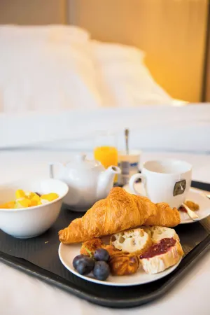 Brit Hotel Brest le Relecq Kerhuon Отели в г. Ландевеннек