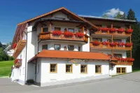 GarniHotel Zur Linde - Bayerischer Wald - Inklusiv AktivCard - Kostenloser Parkplatz Hotel a Bayerisch Eisenstein