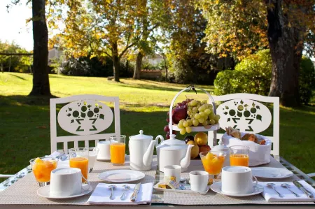 Château Ormes de Pez Отели в г. Сиврак-ан-Медок