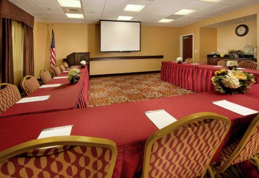 햄프턴 인 앤드 스위트 샌안토니오 에어포트