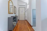 GuestHost - Pratello Elegante e Raffinata Mansarda - Condos