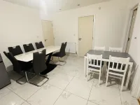 6-bed 3-bath Home - Sleeps 14 & Free Parking Hotels in Ruislip