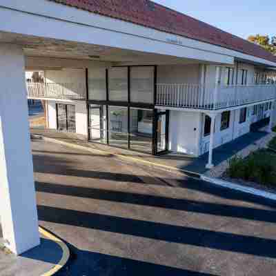 Impeccably Clean and Cozy Hotel Room Hotel Exterior