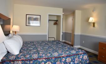 East Norwich Inn