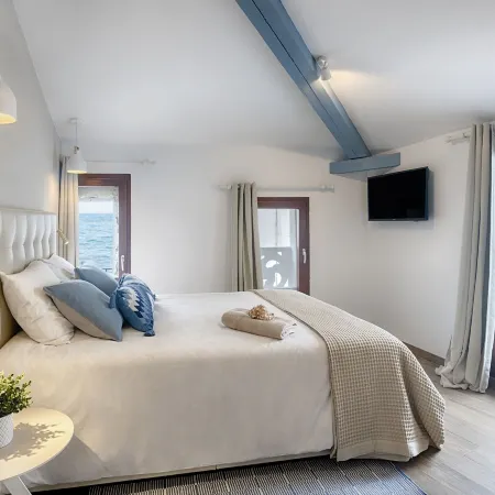 Hostal Altea House Отели в г. Альтеа