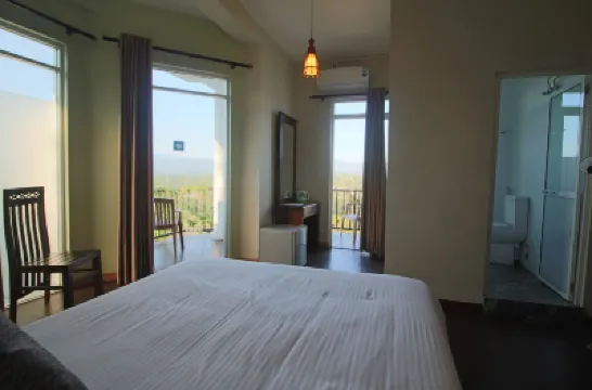 Villa Arunalu Kandy Hotels near Sujatha's Homestay