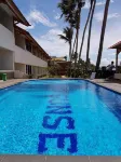 77 Sunset Plaza - Beach