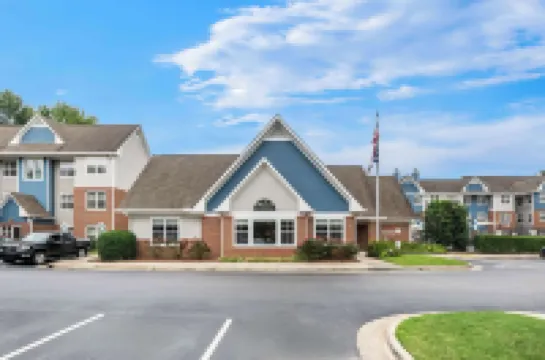 โซเนสตา อีเอสสวีทส์ ราเลห์ แครี