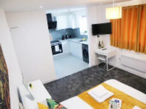 アパートメント - スリープス 5 & フリー パーキング ハーロウのホテル