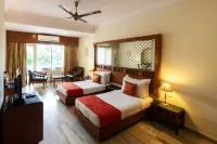 Hotel Hilltop Palace Hotels in Udaipur