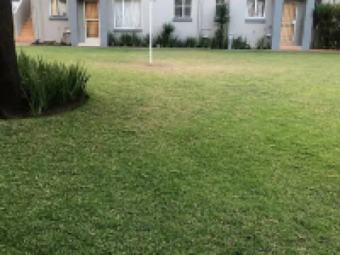 Inviting 3-Bed Apartment in Edenvale Hotéis em Edenvale