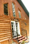 Make memories at our unique & family/pet-friendly log home in historic Ft Benton
