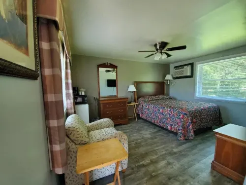 High Springs Country Inn Hotels in High Springs