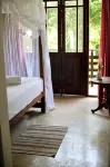 Amlou surf house