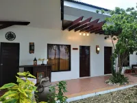 Carolina del Mar Các khách sạn gần Aguinid Falls