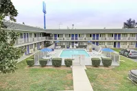 Motel 6 San Marcos, TX - Ramah keluarga