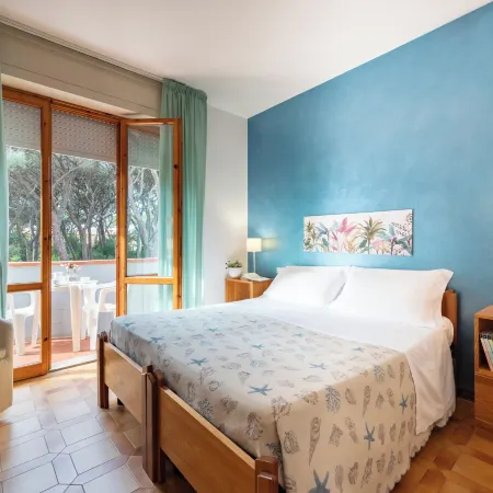 Hotel Parco dei Pini - 100mt Dal Mare