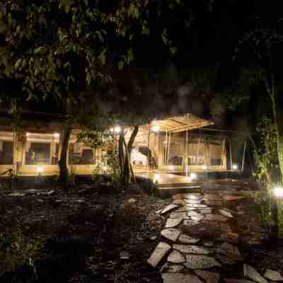Lorian Safari Camp Hotel Exterior