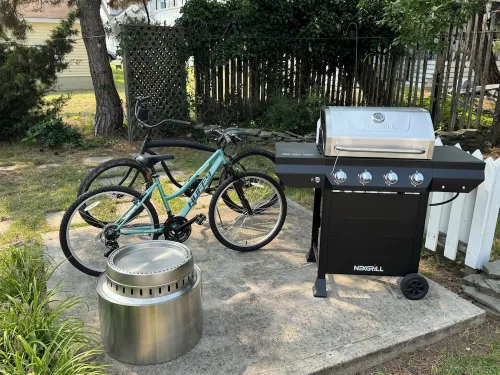 Cozy beach cottage, steps from Lewes Beach Hotels in Lewes