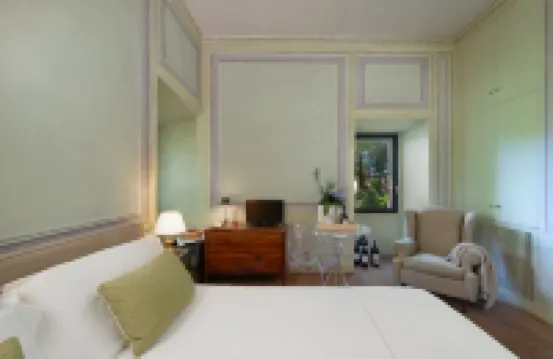 Massimago Wine Tower