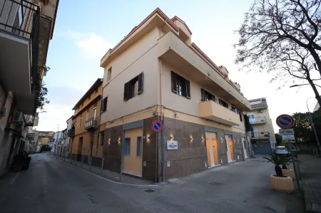 B&B Revolution Bed & Breakfast