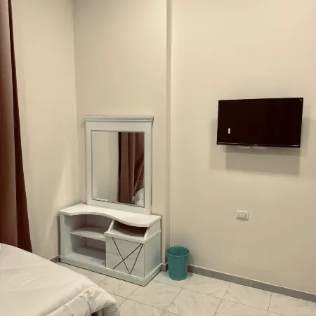 Cairo Crown Hotel