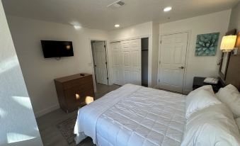 B&J HOTELS