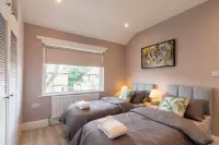 Buckingham House - Spacious 3-bedroom