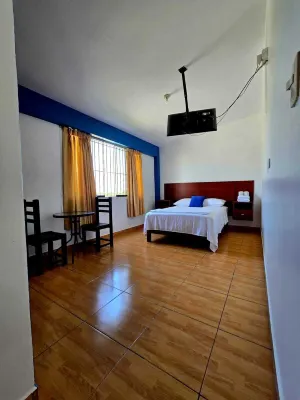ANGELES HOTEL Hoteles cerca de Parque Simón Bolívar